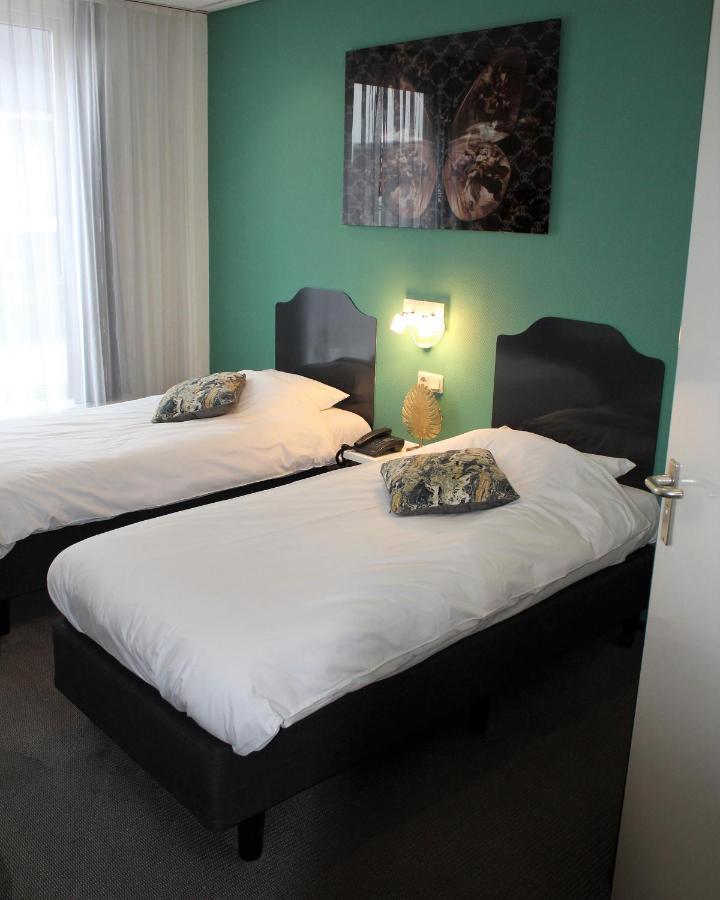 Hotel Restaurant De Jonge Heertjes Aalsmeer Exteriör bild