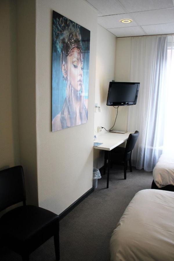 Hotel Restaurant De Jonge Heertjes Aalsmeer Exteriör bild