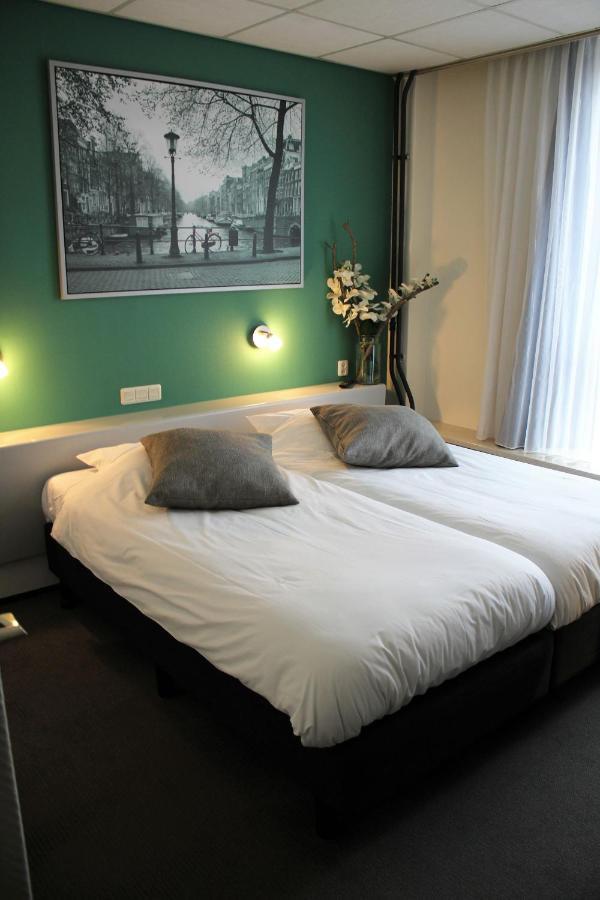 Hotel Restaurant De Jonge Heertjes Aalsmeer Exteriör bild