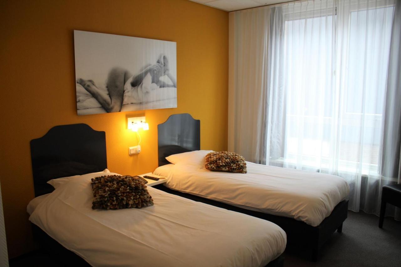 Hotel Restaurant De Jonge Heertjes Aalsmeer Exteriör bild